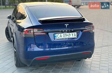 Позашляховик / Кросовер Tesla Model X 2017 в 