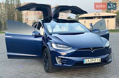 Позашляховик / Кросовер Tesla Model X 2017 в 