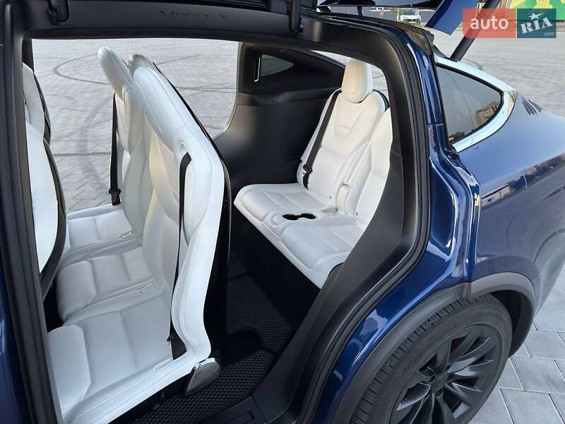 Позашляховик / Кросовер Tesla Model X 2017 в Черкасах