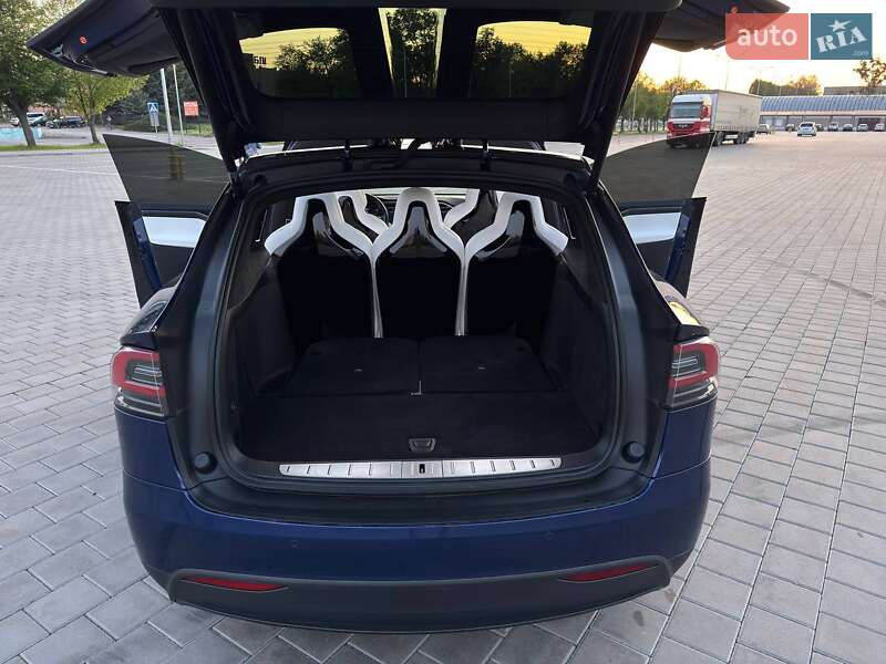 Позашляховик / Кросовер Tesla Model X 2017 в Черкасах