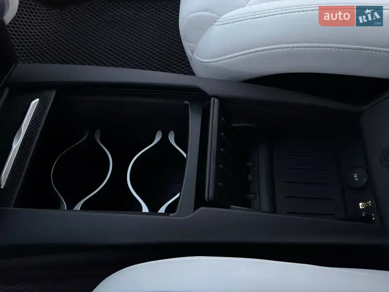 Внедорожник / Кроссовер Tesla Model X 2017 в 