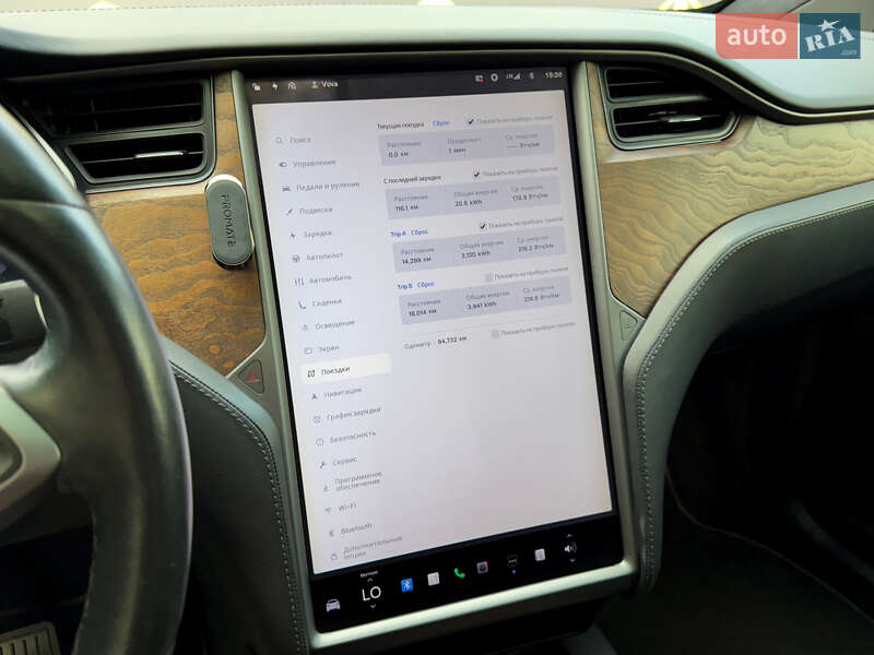 Внедорожник / Кроссовер Tesla Model X 2018 в Киеве