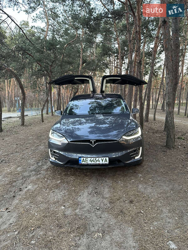 Tesla Model X 2016