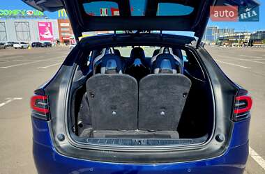 Внедорожник / Кроссовер Tesla Model X 2016 в 