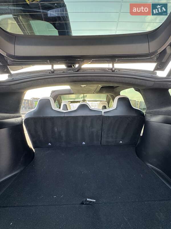 Внедорожник / Кроссовер Tesla Model X 2017 в Киеве