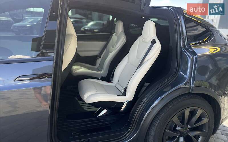 Позашляховик / Кросовер Tesla Model X 2022 в Мукачевому