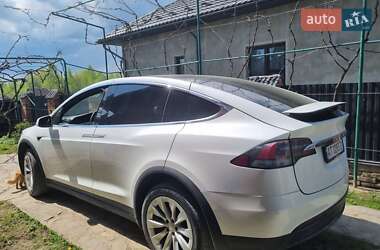 Позашляховик / Кросовер Tesla Model X 2020 в 