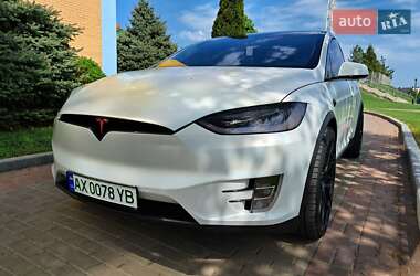 Внедорожник / Кроссовер Tesla Model X 2018 в 