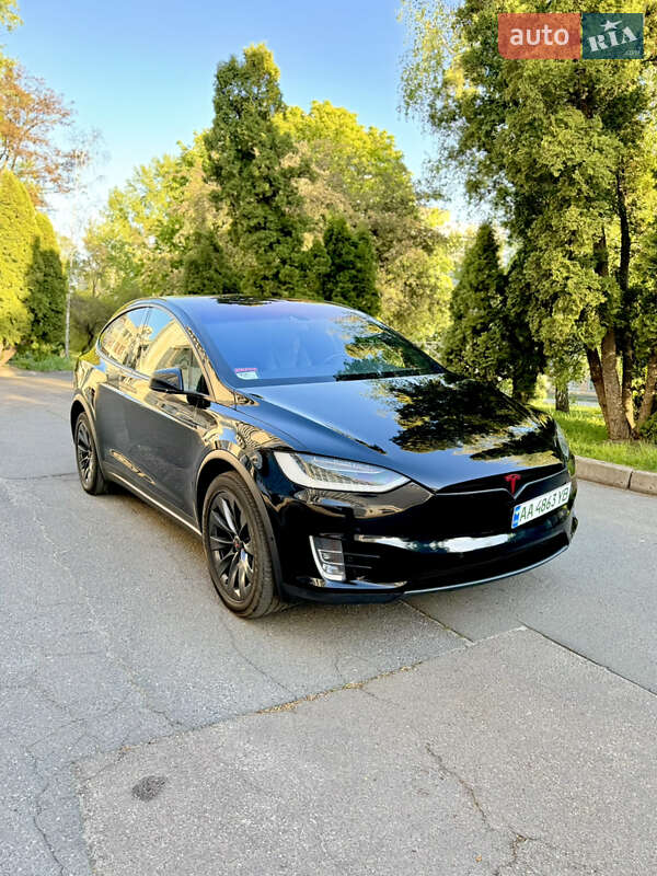 Позашляховик / Кросовер Tesla Model X 2016 в Києві