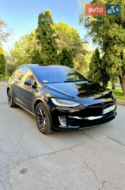 Внедорожник / Кроссовер Tesla Model X 2016 в 