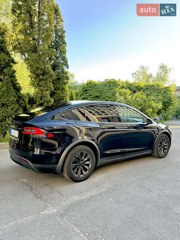 Позашляховик / Кросовер Tesla Model X 2016 в Києві