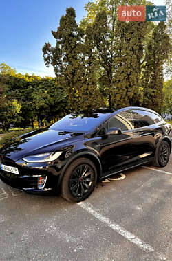 Внедорожник / Кроссовер Tesla Model X 2016 в 