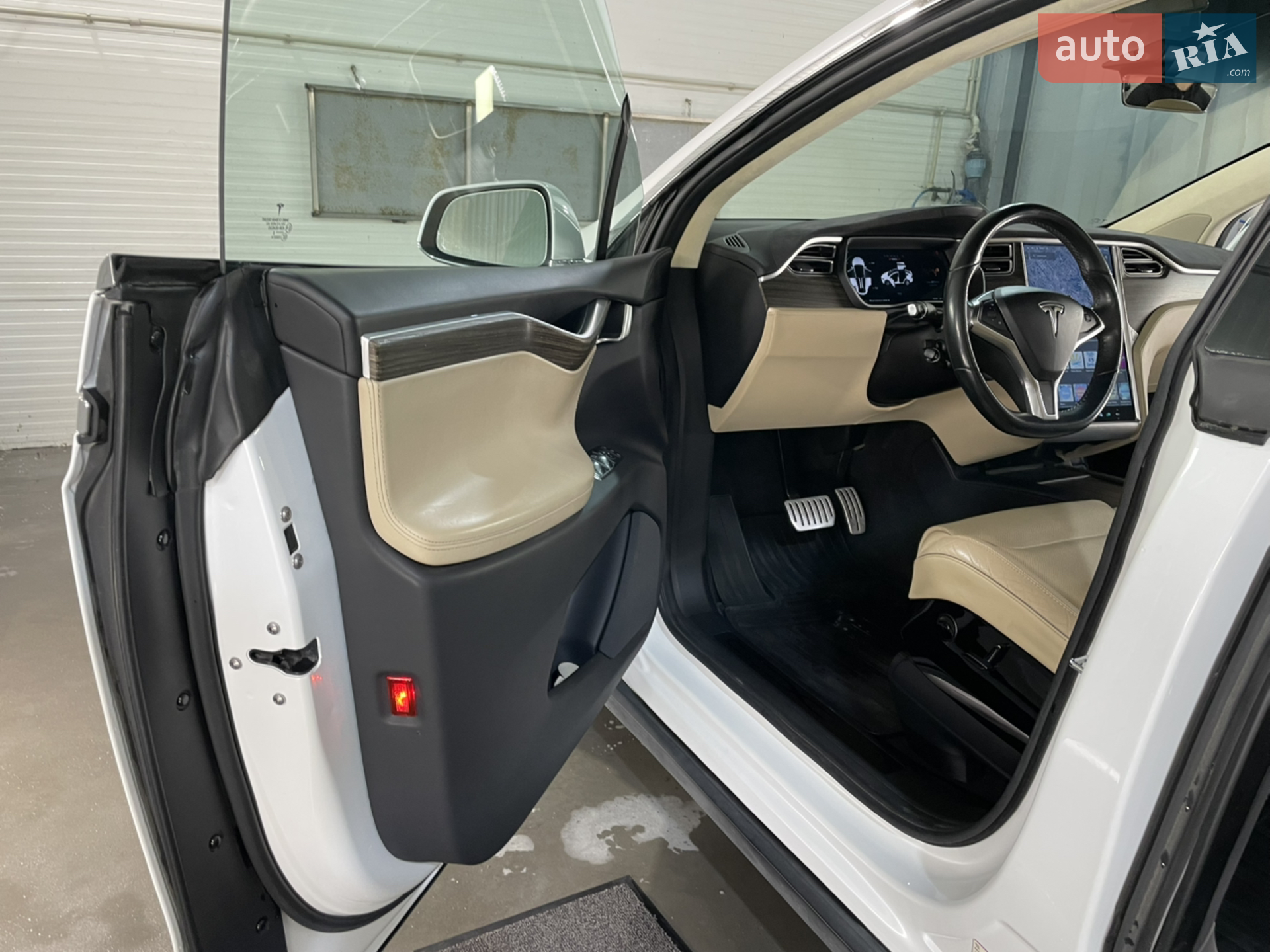2016 Tesla Model X - мініатюра 32