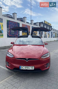 Позашляховик / Кросовер Tesla Model X 2019 в 