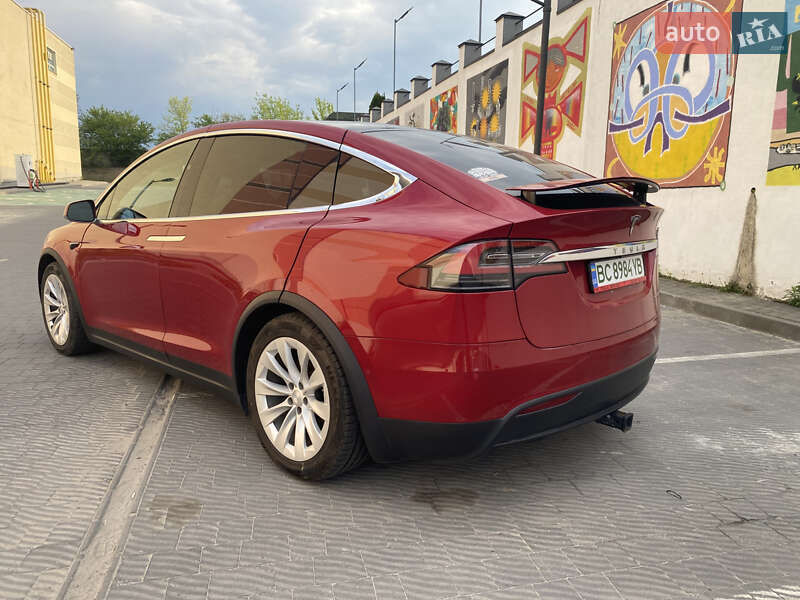 Позашляховик / Кросовер Tesla Model X 2019 в Львові