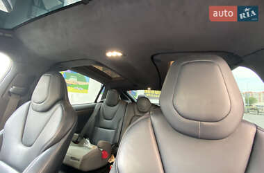 Позашляховик / Кросовер Tesla Model X 2019 в 