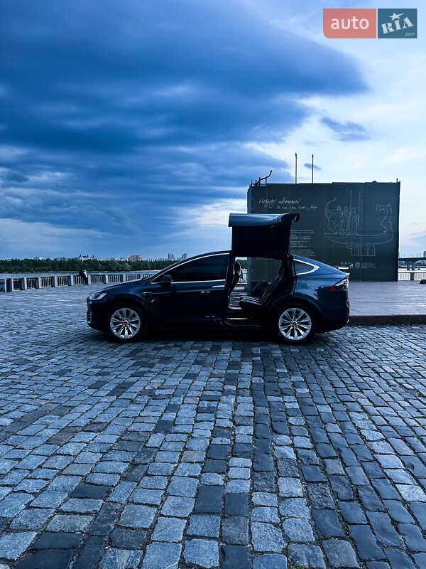 Внедорожник / Кроссовер Tesla Model X 2017 в Киеве