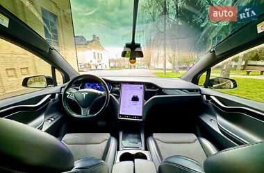Позашляховик / Кросовер Tesla Model X 2019 в 