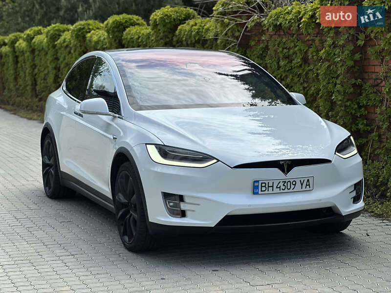Внедорожник / Кроссовер Tesla Model X 2020 в 