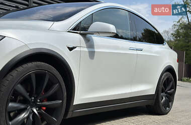 Позашляховик / Кросовер Tesla Model X 2020 в 
