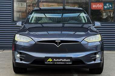Позашляховик / Кросовер Tesla Model X 2018 в 