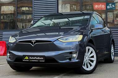 Позашляховик / Кросовер Tesla Model X 2018 в 