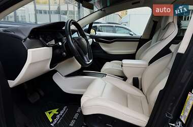 Позашляховик / Кросовер Tesla Model X 2018 в 