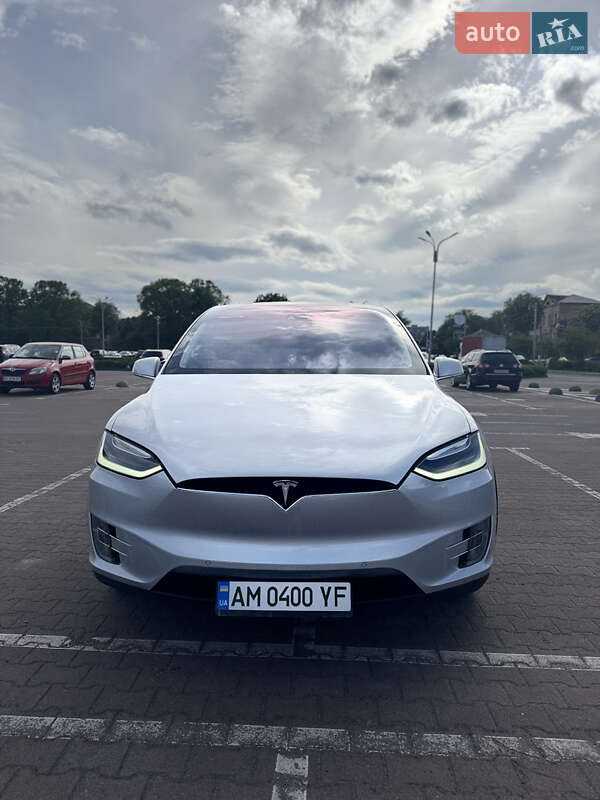 Внедорожник / Кроссовер Tesla Model X 2016 в Житомире