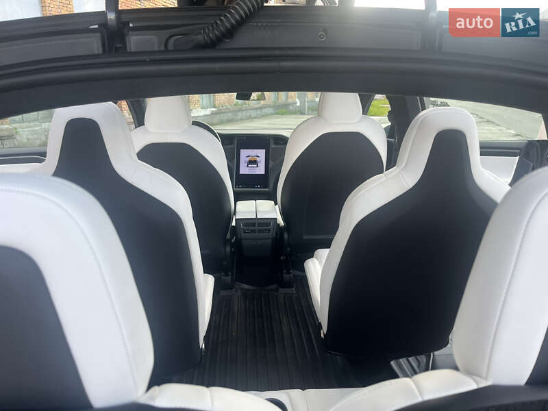 Позашляховик / Кросовер Tesla Model X 2020 в Києві