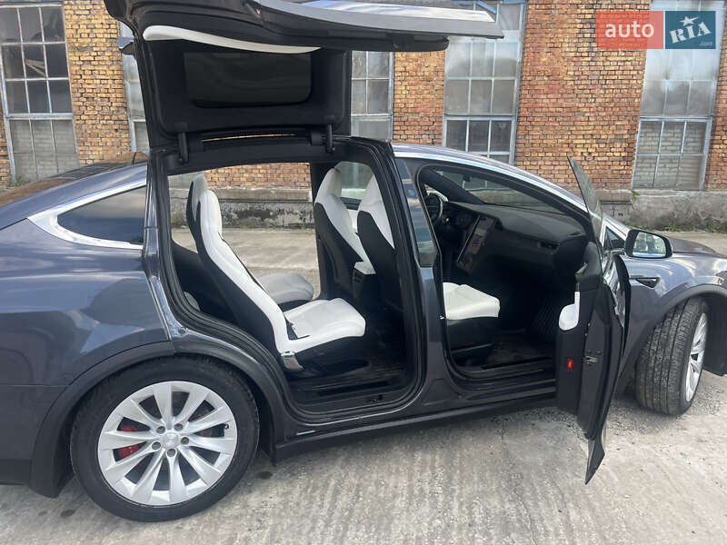 Позашляховик / Кросовер Tesla Model X 2020 в Києві