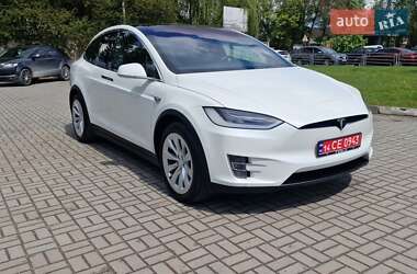 Позашляховик / Кросовер Tesla Model X 2018 в 