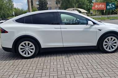 Позашляховик / Кросовер Tesla Model X 2018 в 