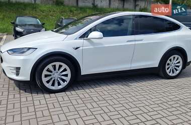 Позашляховик / Кросовер Tesla Model X 2018 в 