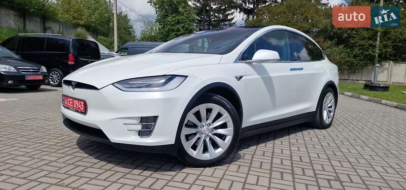 Tesla Model X 2018