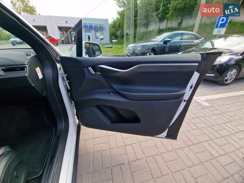 Внедорожник / Кроссовер Tesla Model X 2018 в Тернополе