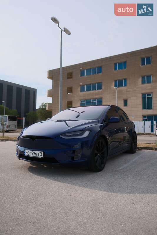 Внедорожник / Кроссовер Tesla Model X 2019 в Львове