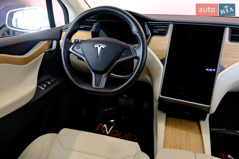 Позашляховик / Кросовер Tesla Model X 2018 в Одесі