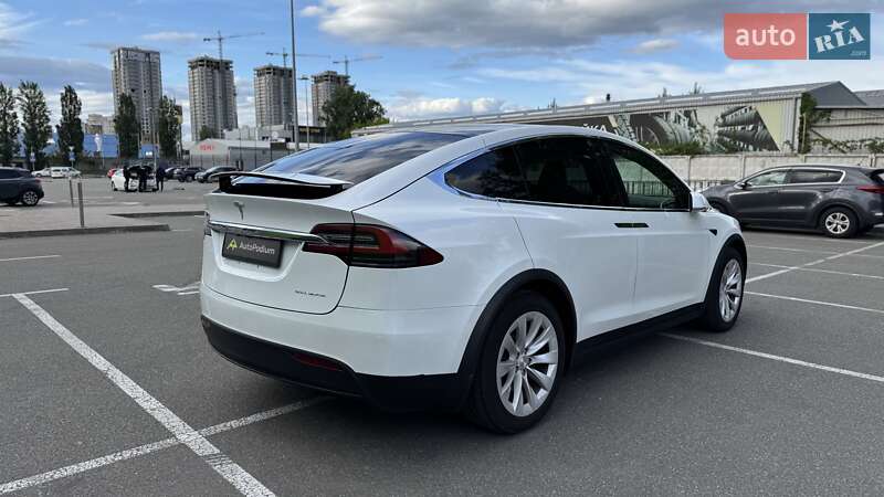 Позашляховик / Кросовер Tesla Model X 2019 в Києві
