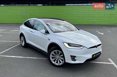 Позашляховик / Кросовер Tesla Model X 2019 в 