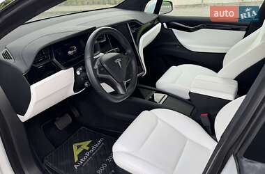Позашляховик / Кросовер Tesla Model X 2019 в 