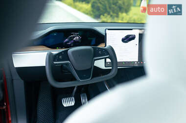 Позашляховик / Кросовер Tesla Model X 2024 в 