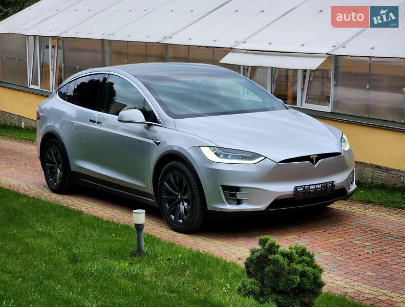 Внедорожник / Кроссовер Tesla Model X 2018 в 