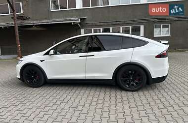 Внедорожник / Кроссовер Tesla Model X 2017 в 