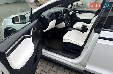 Внедорожник / Кроссовер Tesla Model X 2017 в 