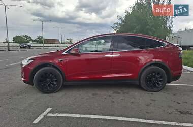 Позашляховик / Кросовер Tesla Model X 2017 в 