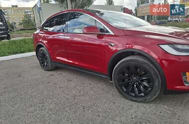 Позашляховик / Кросовер Tesla Model X 2017 в 