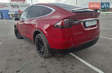 Позашляховик / Кросовер Tesla Model X 2017 в 
