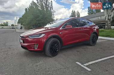 Позашляховик / Кросовер Tesla Model X 2017 в 