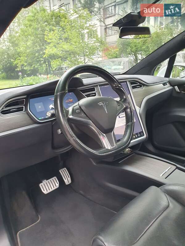 Позашляховик / Кросовер Tesla Model X 2016 в Києві