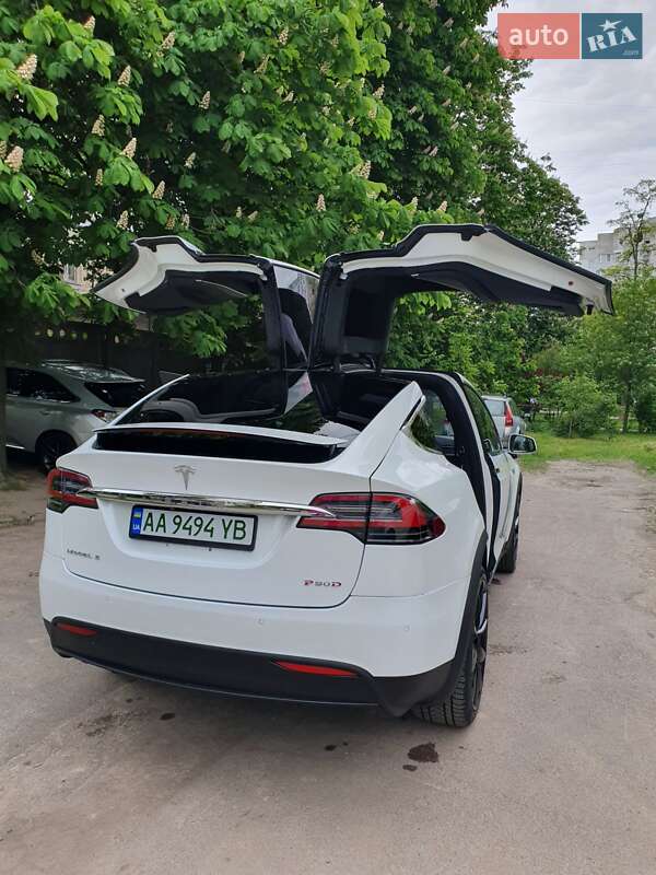 Позашляховик / Кросовер Tesla Model X 2016 в Києві